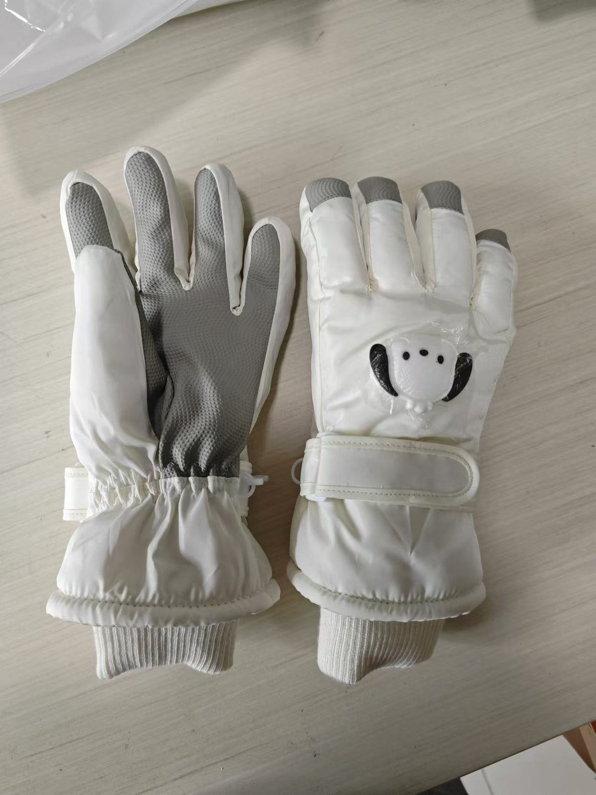 Winter fleece-lined Ski Gloves Cartoon Winter Puppy Thickened Cotton Outdoor Riding Waterproof Wind Warm Cute