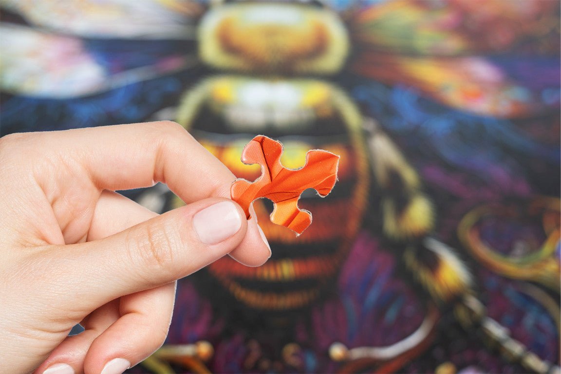 Amazing Bee 1000 Piece Jigsaw Puzzle | Springbok Puzzles