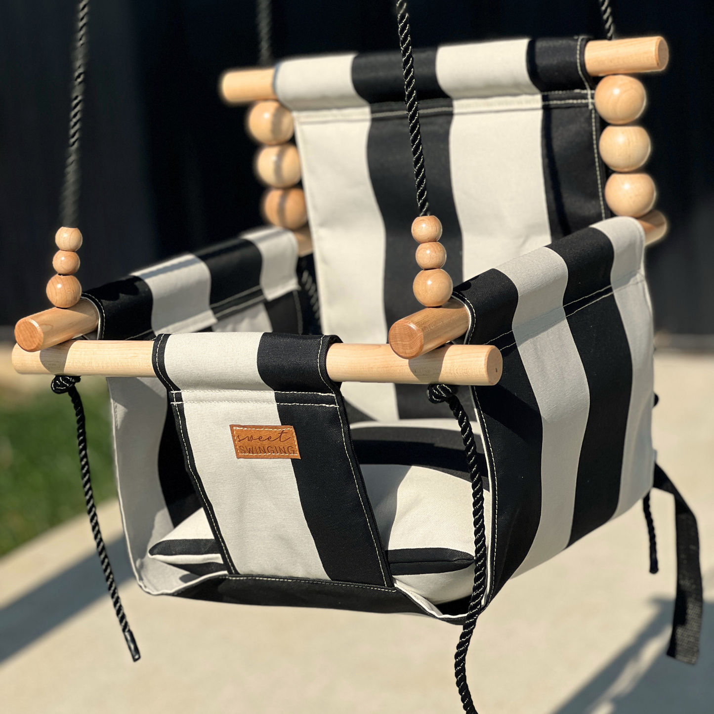 Outdoor High Back Baby & Toddler Swing-Wide Cream & Black Stripe